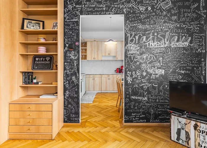 Old Town Gem - Gajova דירה ברטיסלאבה